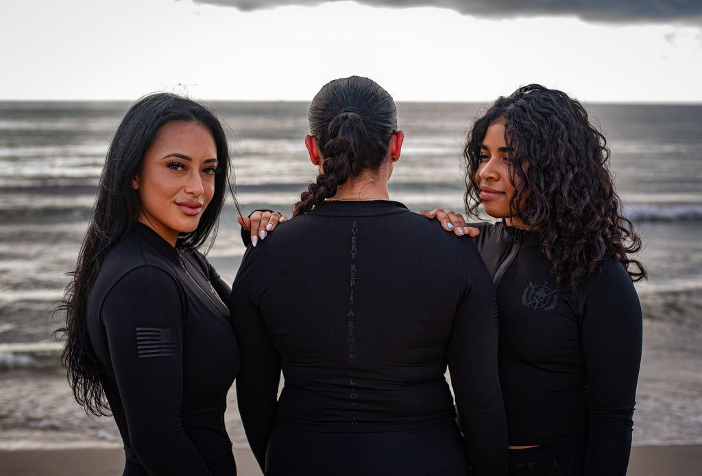 Black Widow Women's Cropped Full Zip